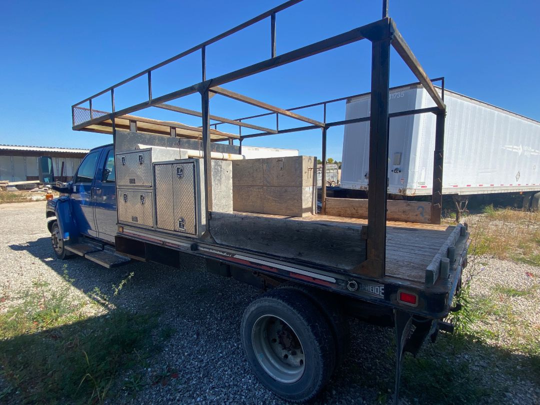 2003 CHEVROLET C5500 - Image 4